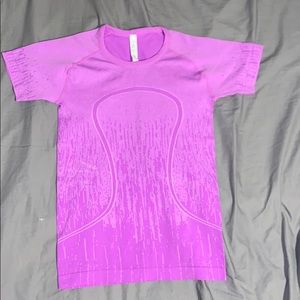 Selling lulu T-shirt!!